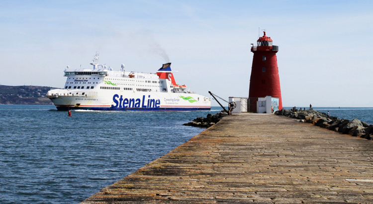 Irland Stena Line Fähre Dublin Leuchtturm